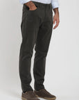 Label - Pantalón hombre Shaper negro algodón orgánico