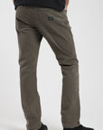 Pantalón hombre Duty olivo