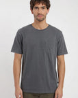 Polera manga corta hombre Bolsillo grafito