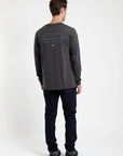 Polera manga larga hombre Back text grafito - Algodón orgánico - Frøens