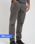 Label - Pantalón hombre Shaper olivo algodón orgánico