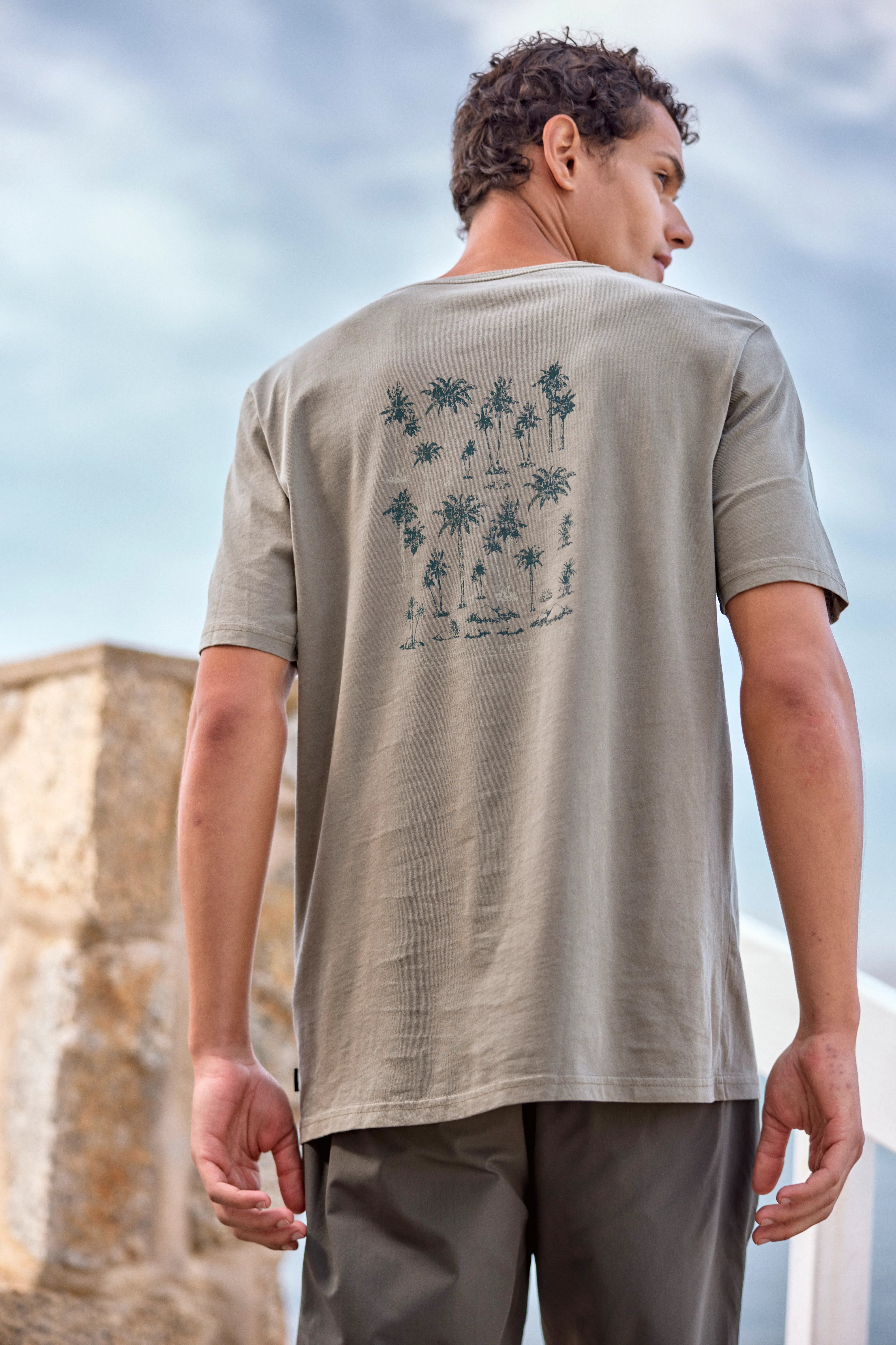 Polera manga corta hombre Palmeras verde - Algodón orgánico