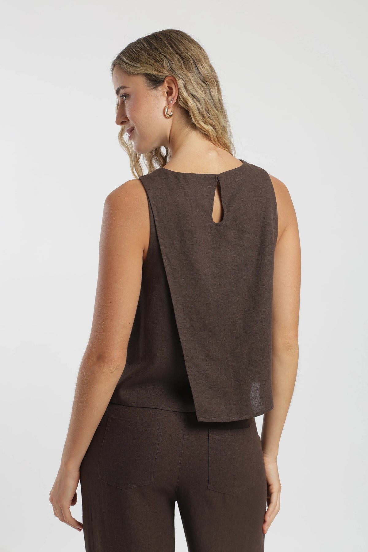 Blusa sin mangas caulle café Froens