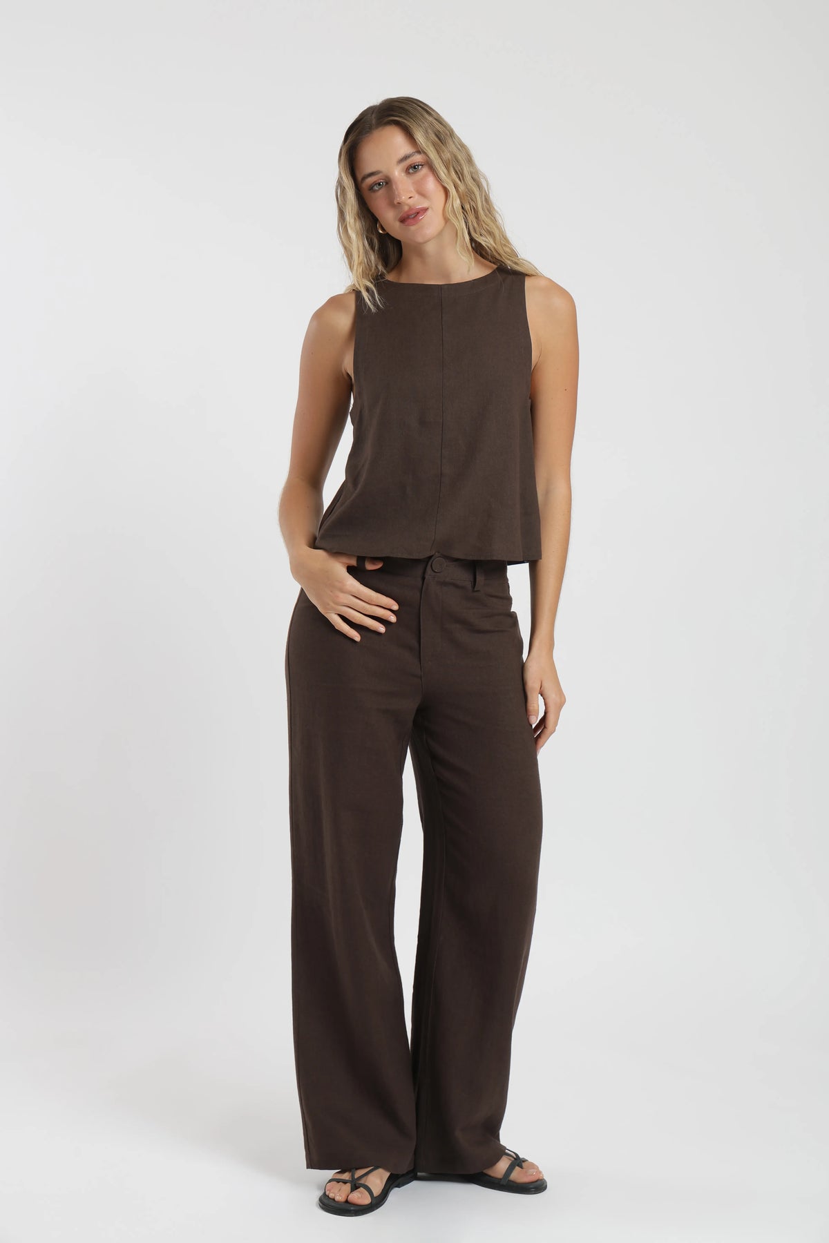 Blusa sin mangas caulle café Froens