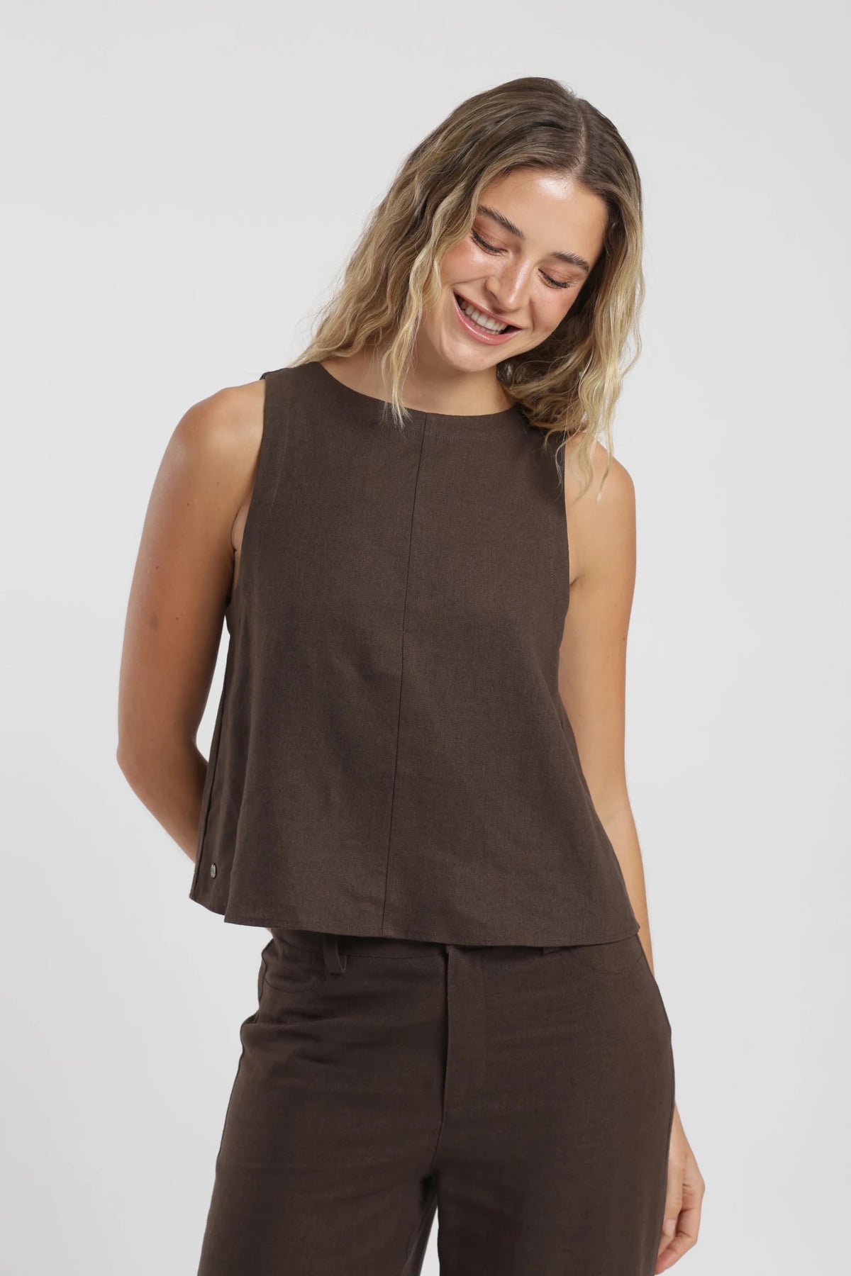 Blusa sin mangas caulle café Froens
