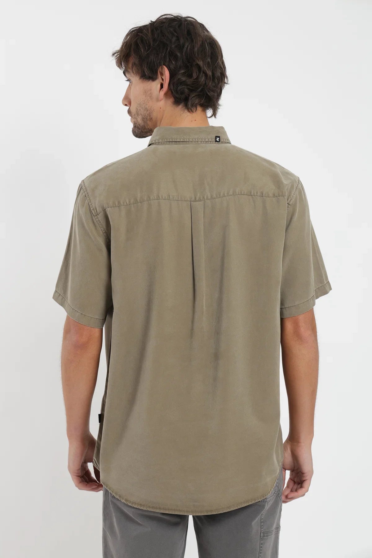 Camisa manga corta Puelche olivo Froens