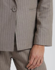 Blazer mujer Alondra rayas café Froens