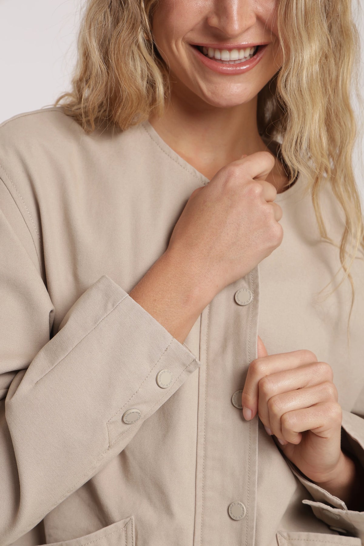 Chaqueta mujer bianca beige Froens