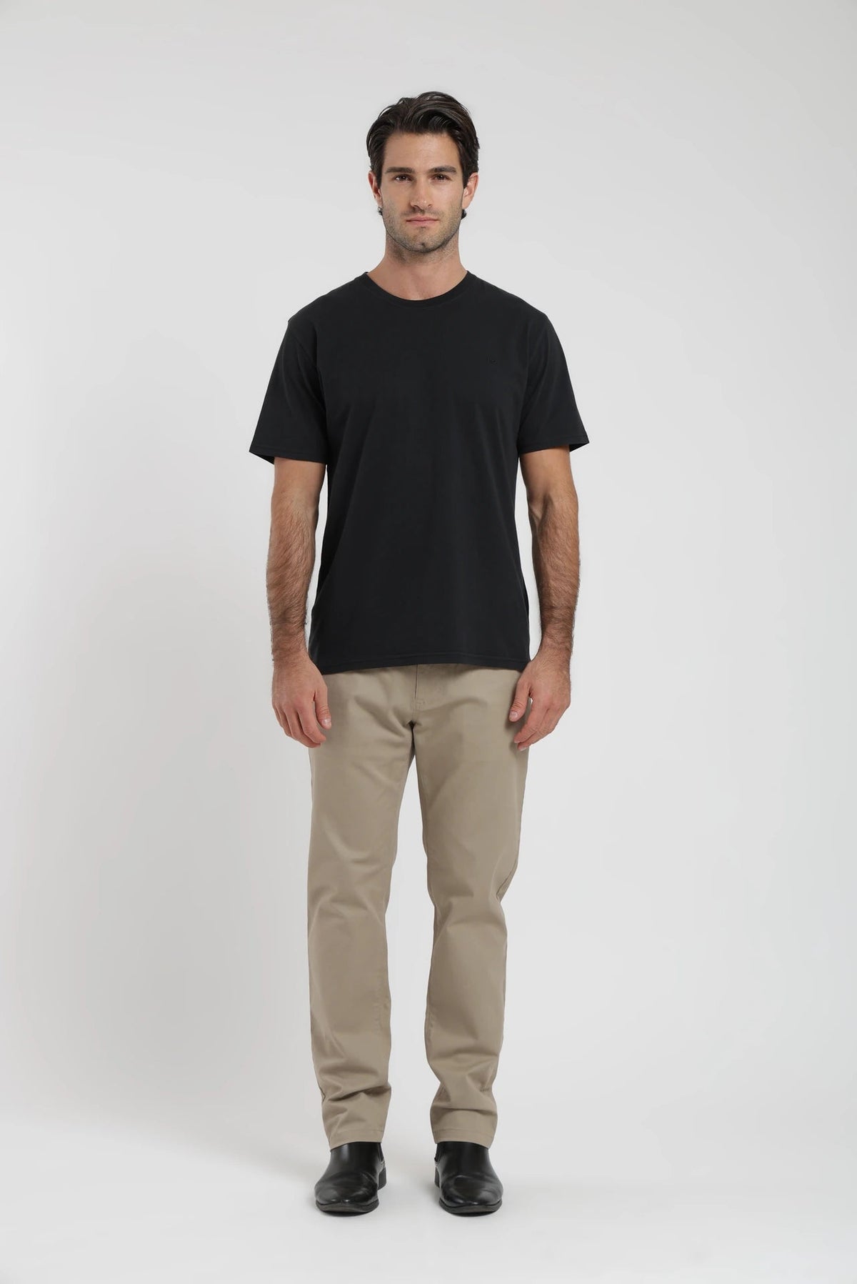 Label - Polera manga corta hombre slim negro - Froens