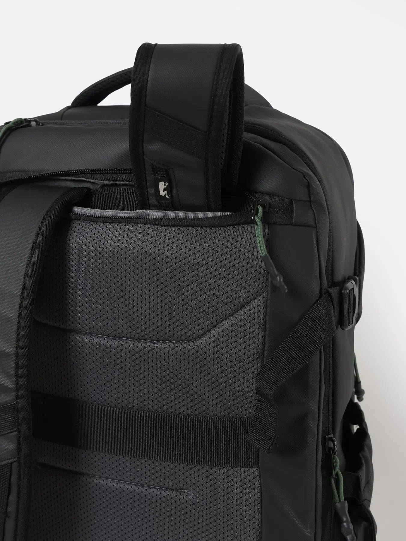 Mochila Travel Negra Froens