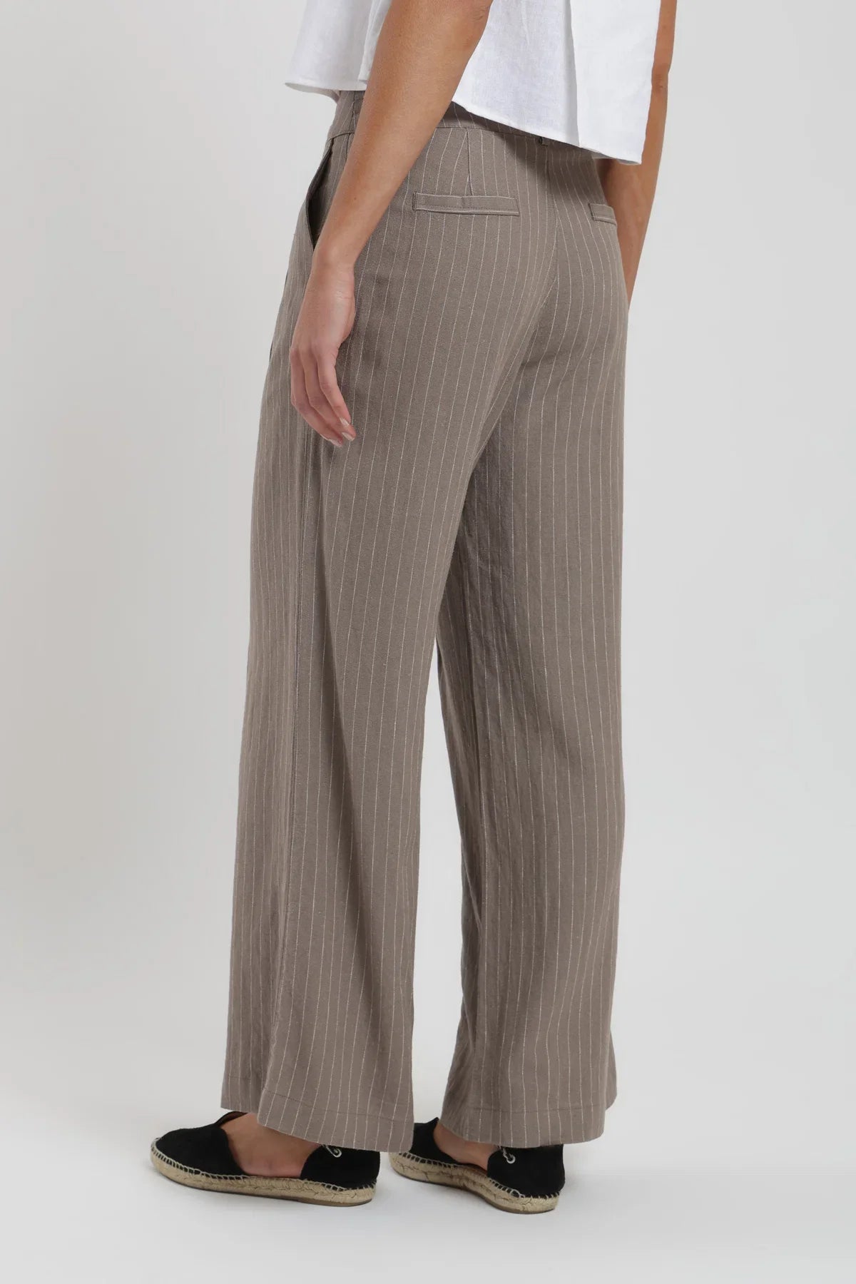 Pantalón mujer Docas rayas café Froens