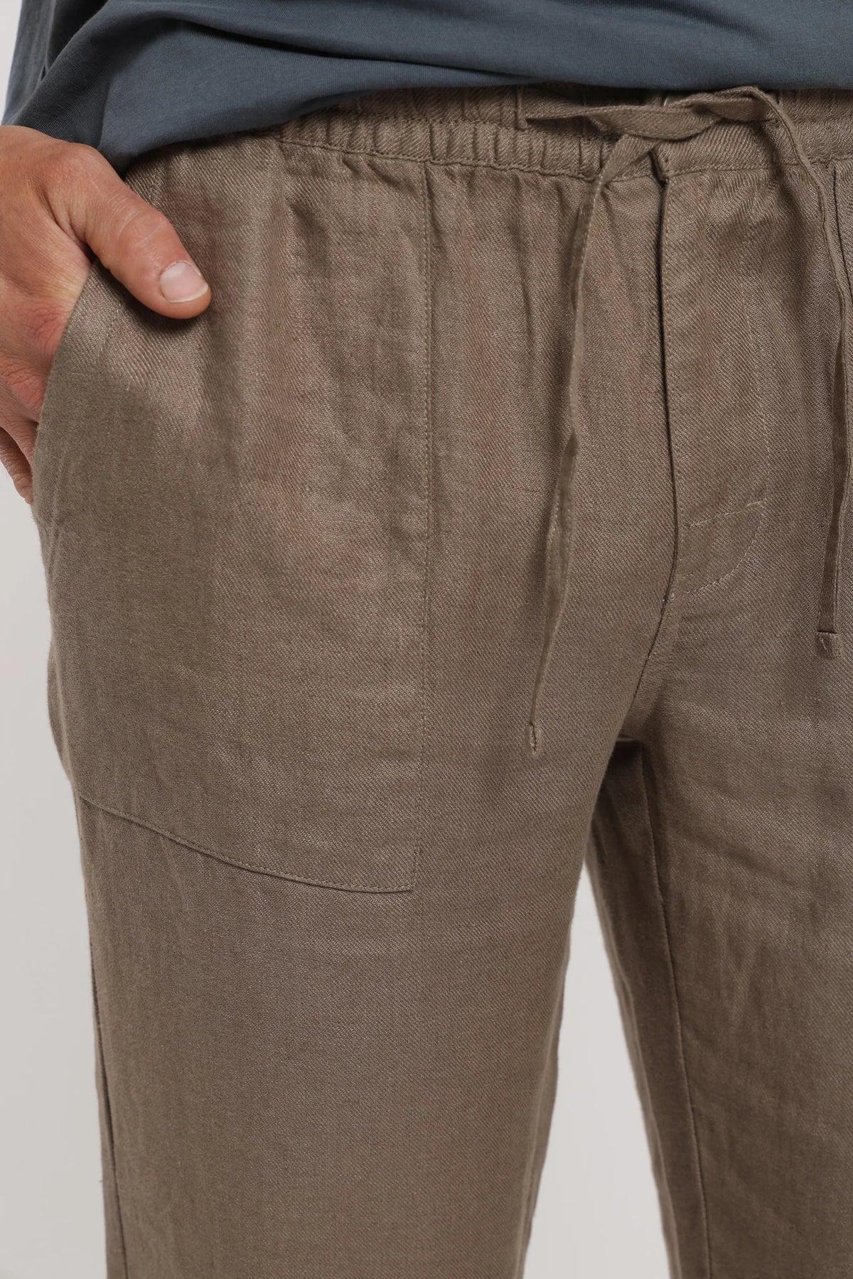 Pantalón hombre lino taupe Froens