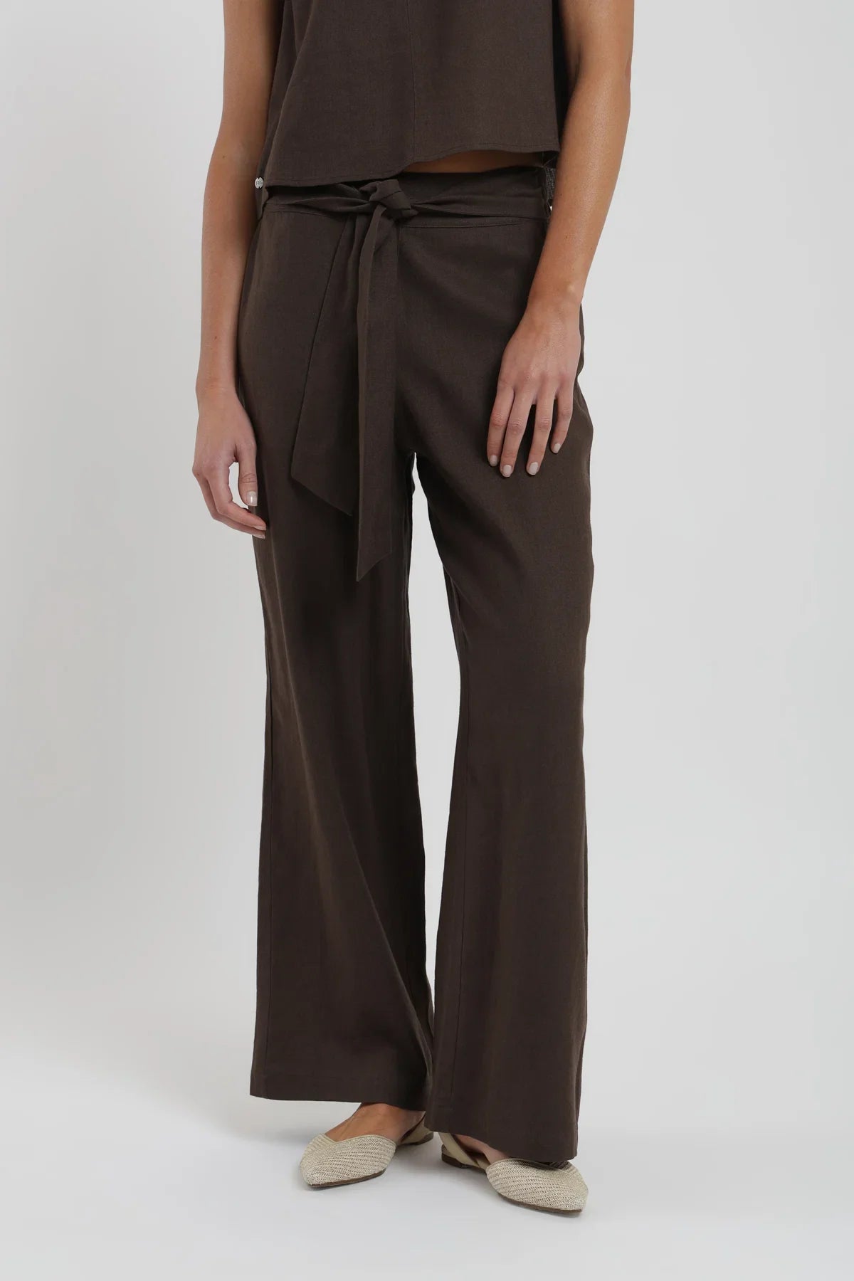Pantalón mujer Mara café Froens