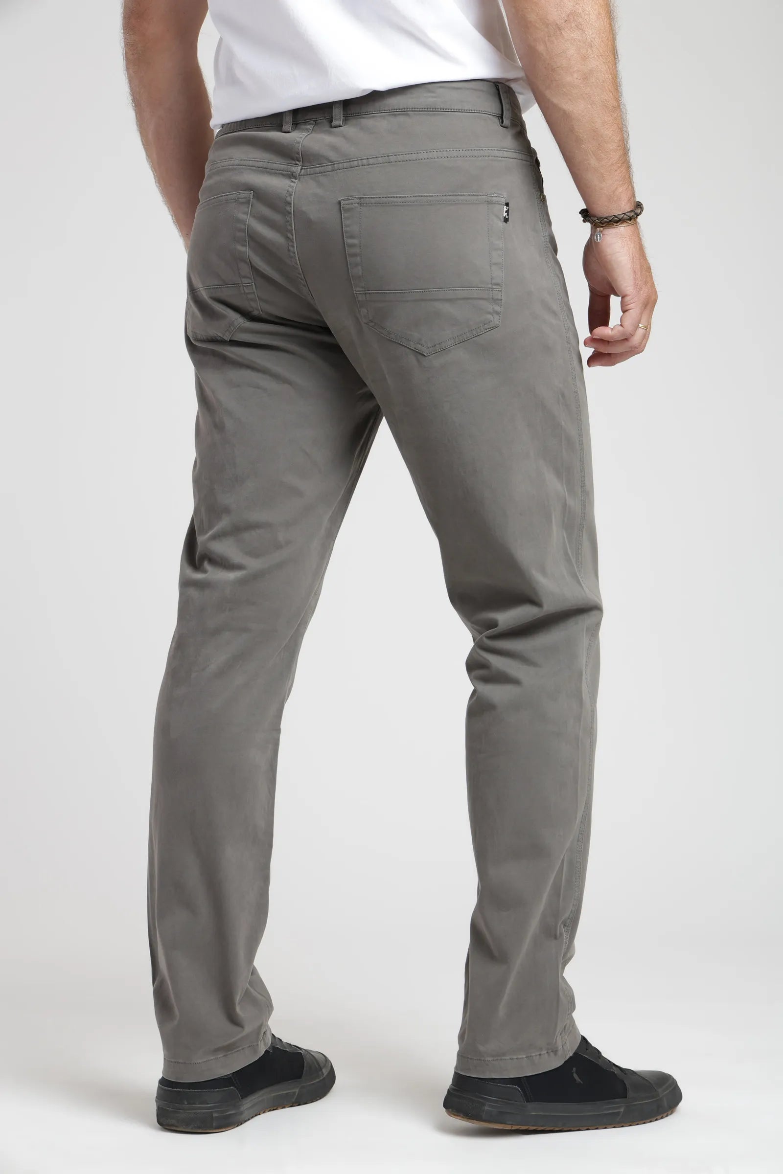 Label - Pantalón hombre Shaper olivo algodón orgánico