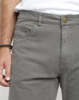 Label - Pantalón hombre Shaper olivo algodón orgánico