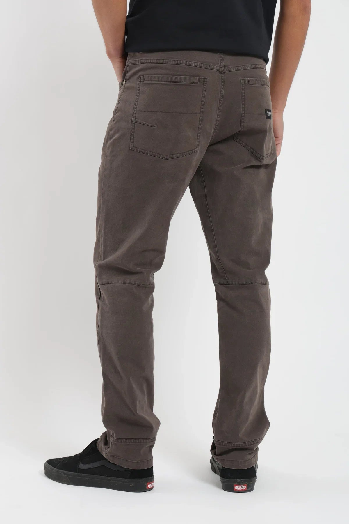 Pantalón hombre Summit café Froens