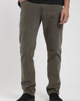 Pantalón hombre Duty olivo
