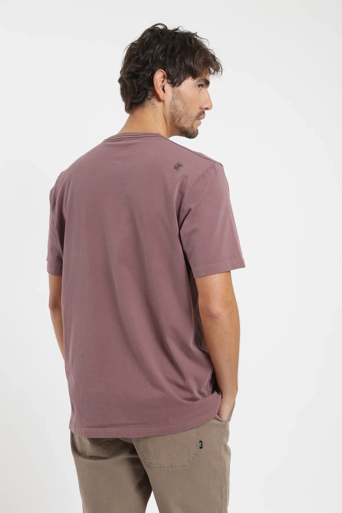 Polera manga corta hombre Bolsillo stitch burdeo Froens