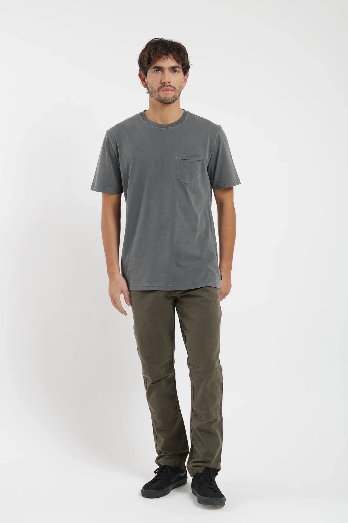 Polera manga corta hombre Bolsillo stitch grafito Froens