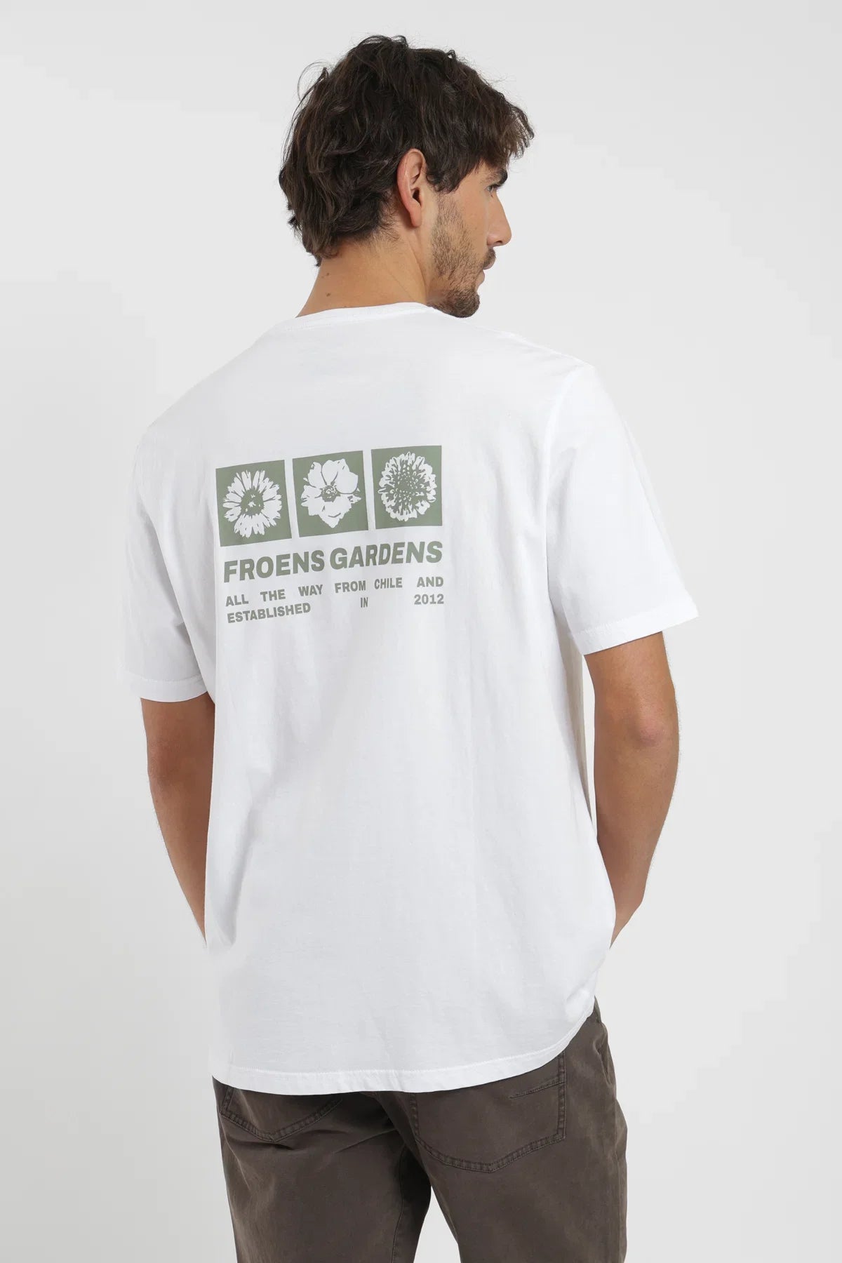 Polera manga corta hombre Flores blanco Froens