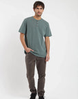 Polera manga corta hombre Mao verde oscuro Froens