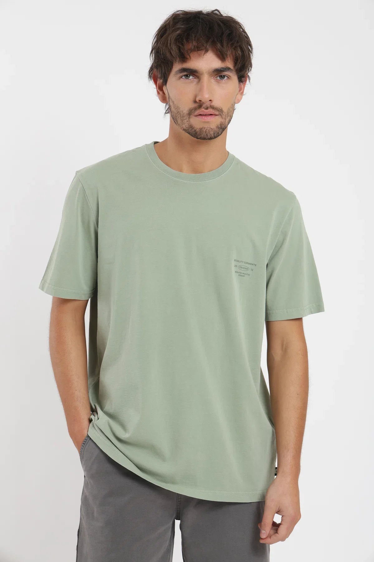 Polera manga corta hombre Ovalo verde claro Froens