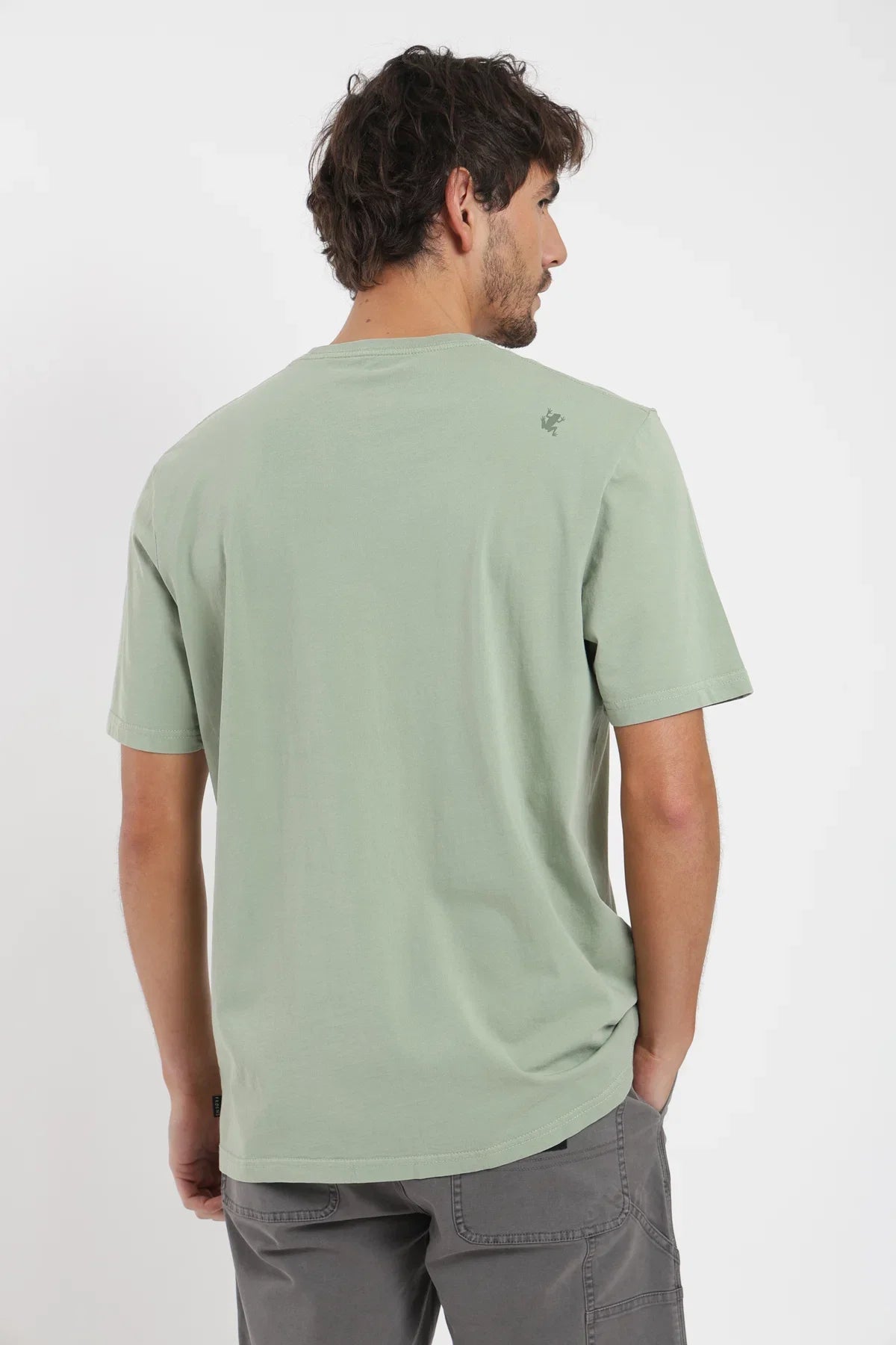 Polera manga corta hombre Ovalo verde claro Froens