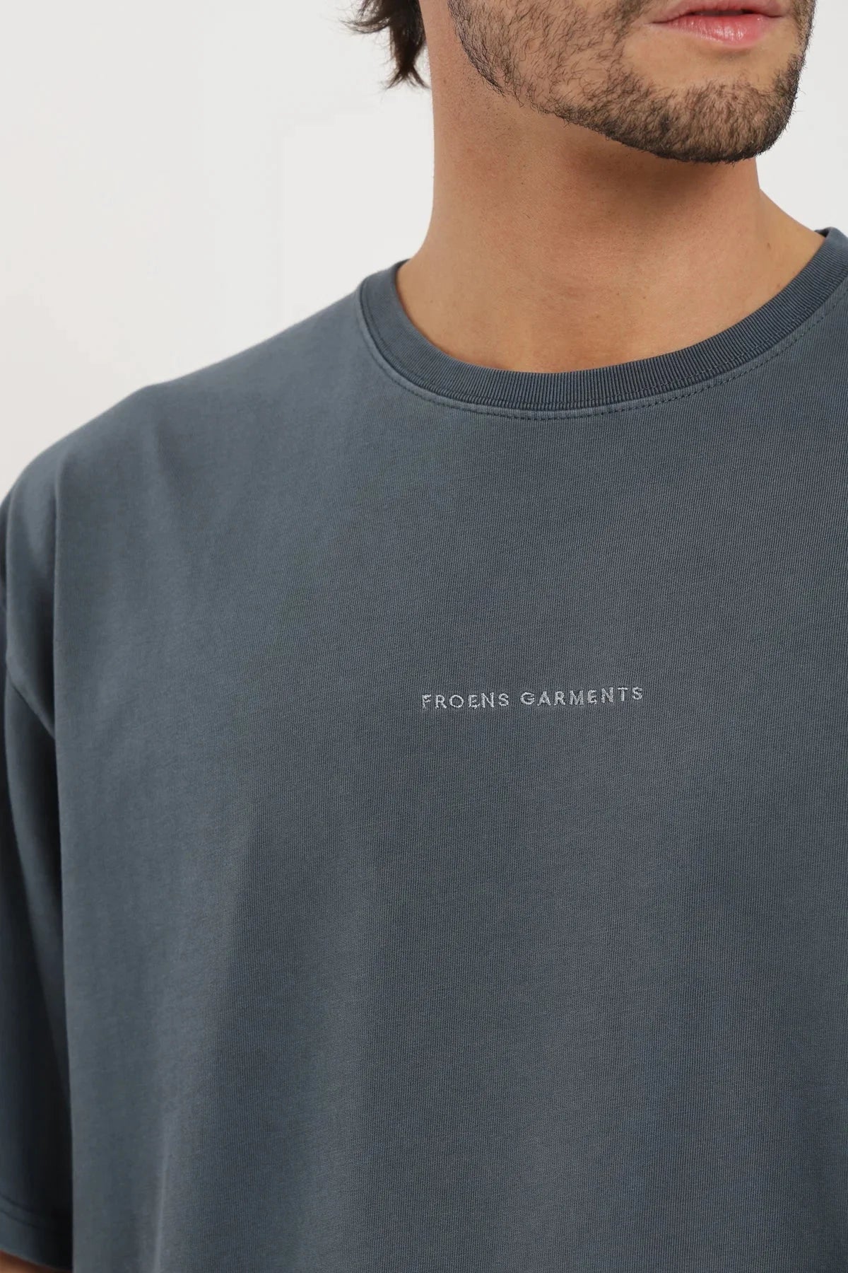 Polera manga corta hombre Oversize azul Froens