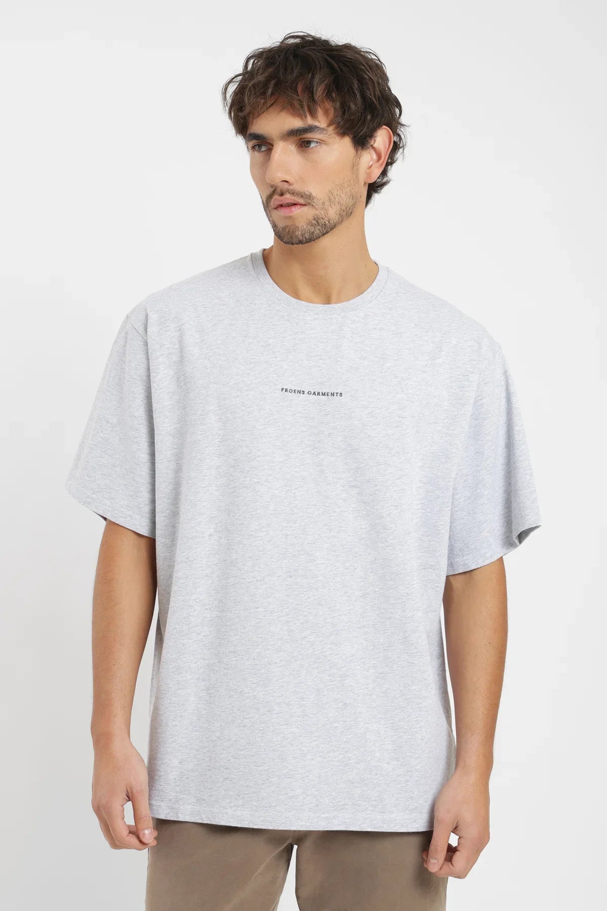 Polera manga corta hombre Oversize gris Froens