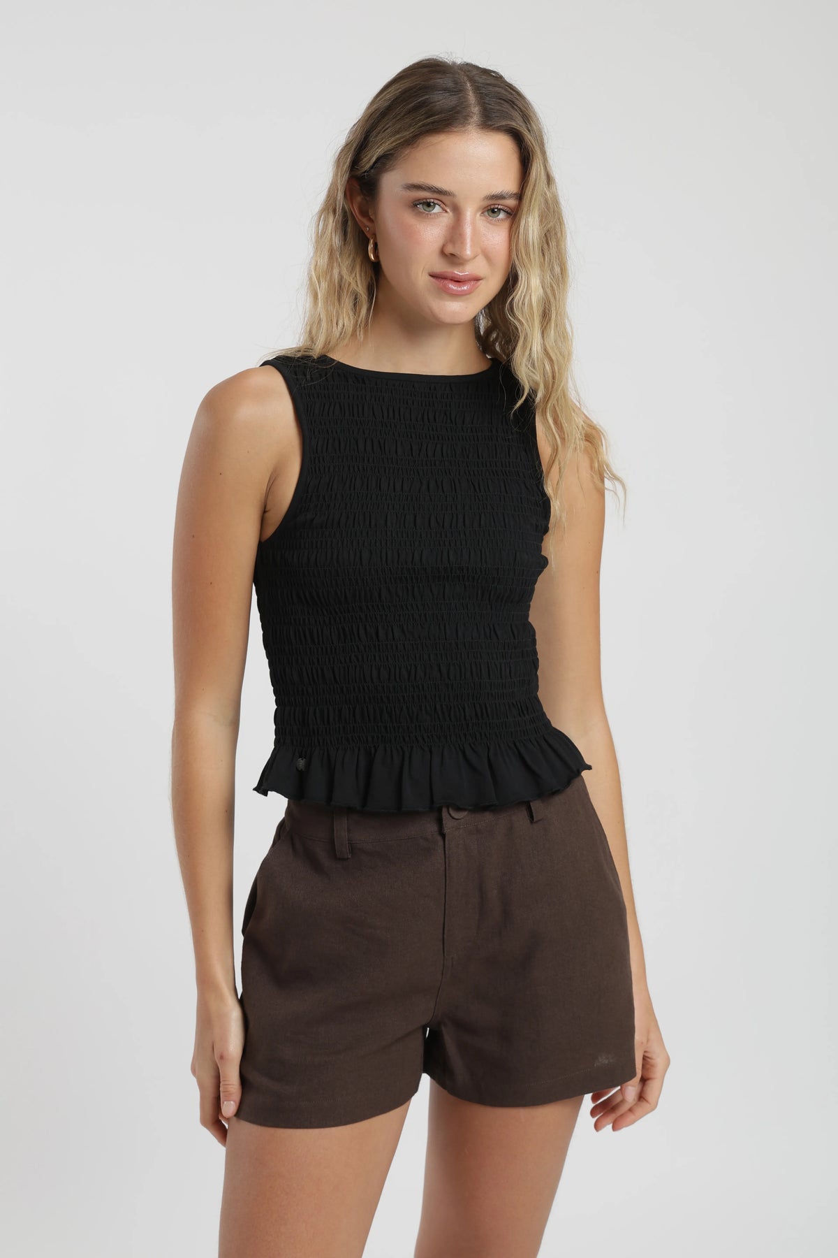 Polera sin mangas mujer buzios negro Froens