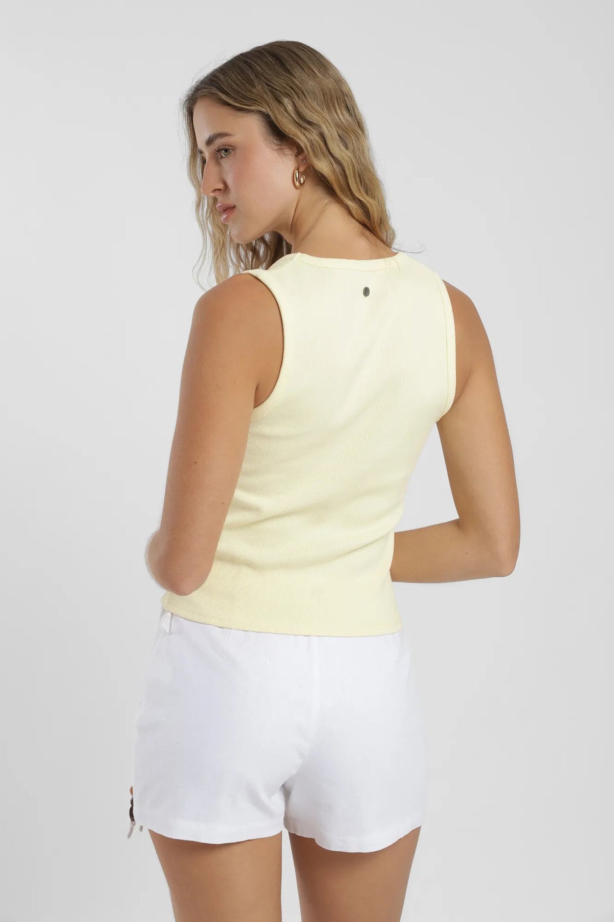 Polera sin mangas mujer lena amarillo Froens