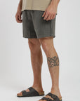Short hombre lino verde Froens